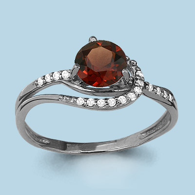 6541803А Кольцо из Серебра с гранатом, фианитами