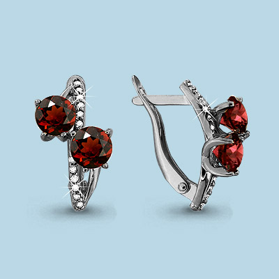 4406703А Серьги из Серебра с гранатами, фианитами