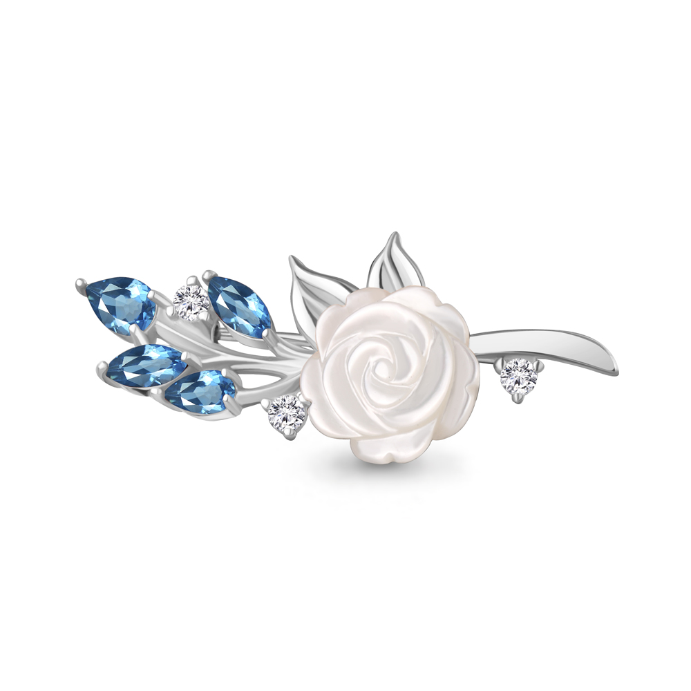 7746605А Брошь из Серебра с поделочным камнем, топазами свисс блю, фианитами